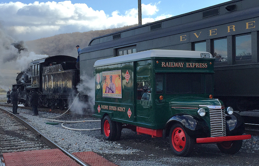 RR Memorial Museum REA truck.jpg