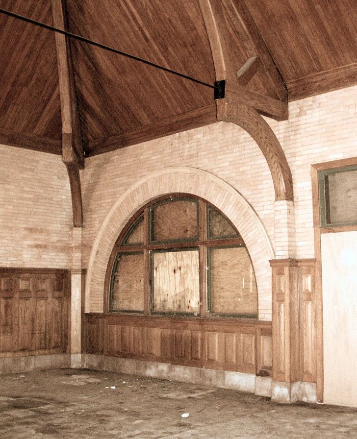 keokuk_depot_interior_01.jpg