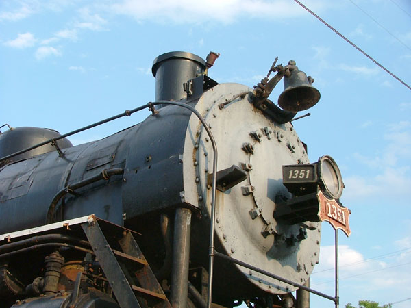 Loco1351front.jpg