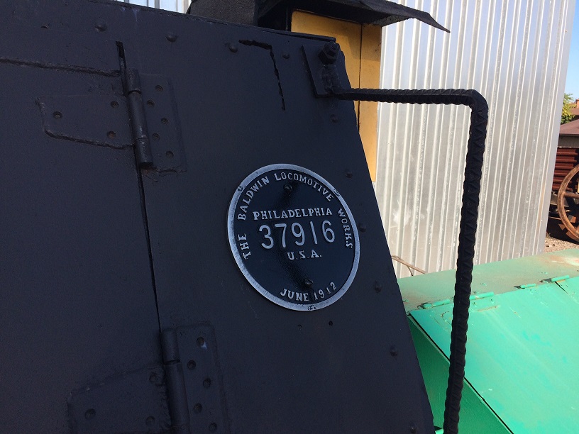 Plate on Shunter sm.jpg