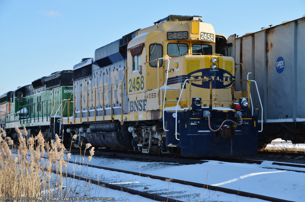 BNSF 2458 nee TP&W 700 Lordstown, Ohio 01-15-12.jpg