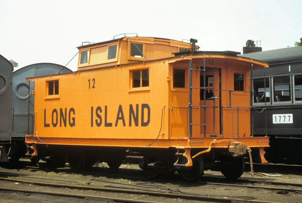 lirr12N52_06-04-56ArtHuneke.jpg