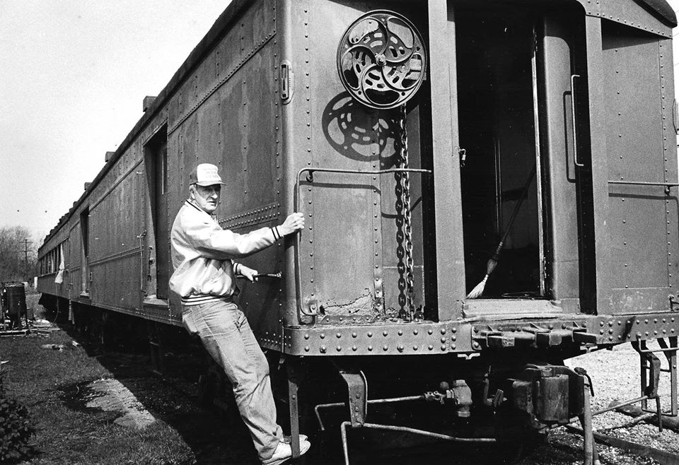 Robert Yartz railroad cars.jpg