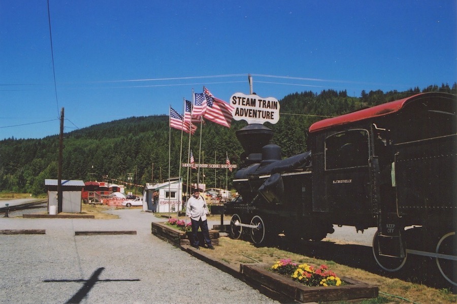 Mt.RainierScenicRR 18Aug 2003.jpg