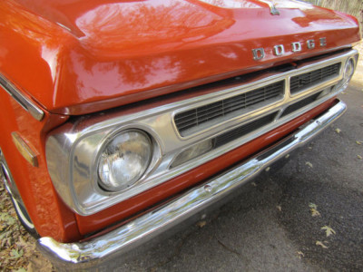 1970dodgetruckburntorange.jpg