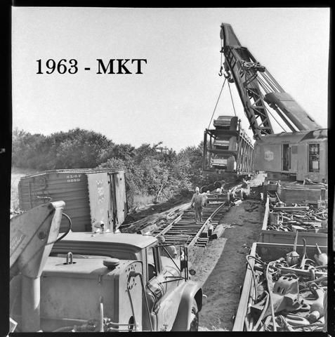 1963 katy derailment (Small).JPG