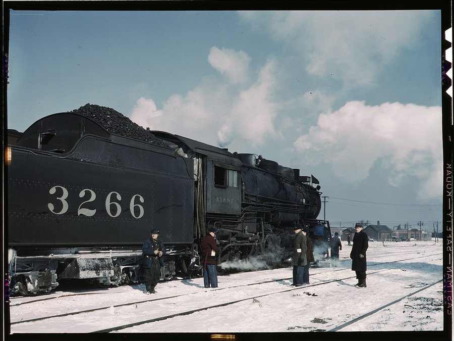 santa-fe-rr-freight-train-about-to-leave-for-the-west-coast-from-corwith-yard-chicago-illinois-santa-fe-rr-trip.jpg