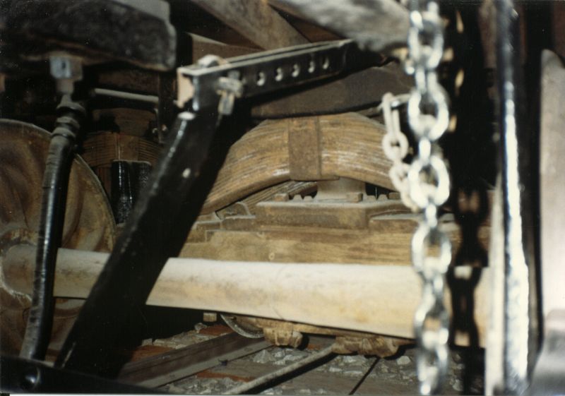 Stanford rear king pin and tranverse spring.jpg