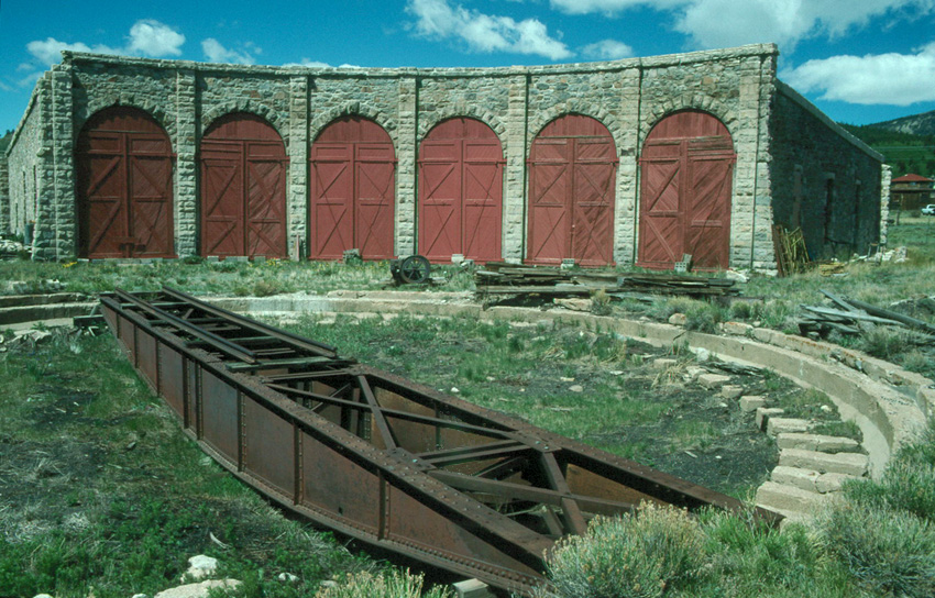 Como Roundhouse.jpeg