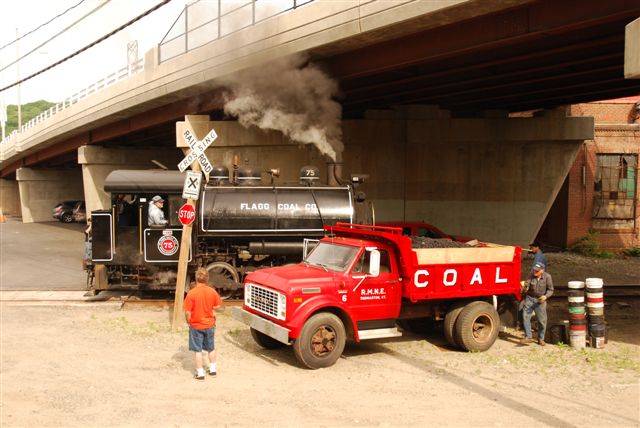 Coal Truck & 75 Tstn. DSC_4347.JPG