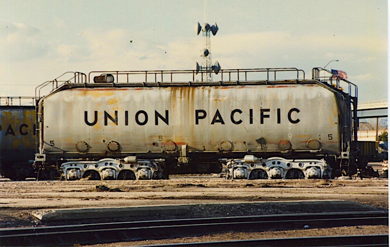 UPRR Cheyenne  shops 1990 2.jpg