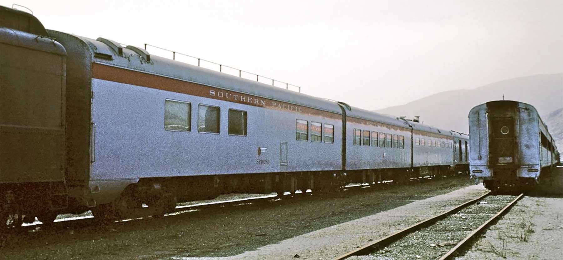 american-freedom-train-consist-triple-unit-diner-005-1800x.jpg