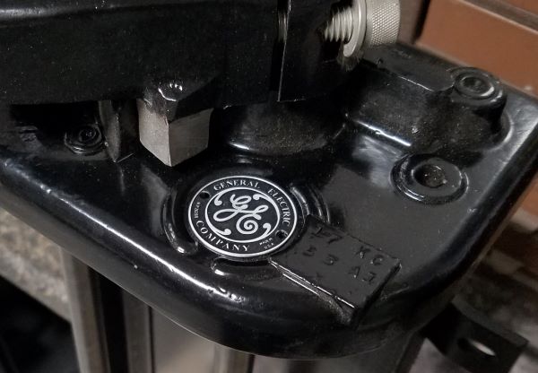 GE Throttle Logo Closeup 2.jpg