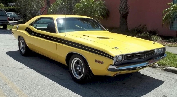 challenger1971brightyellow.jpg
