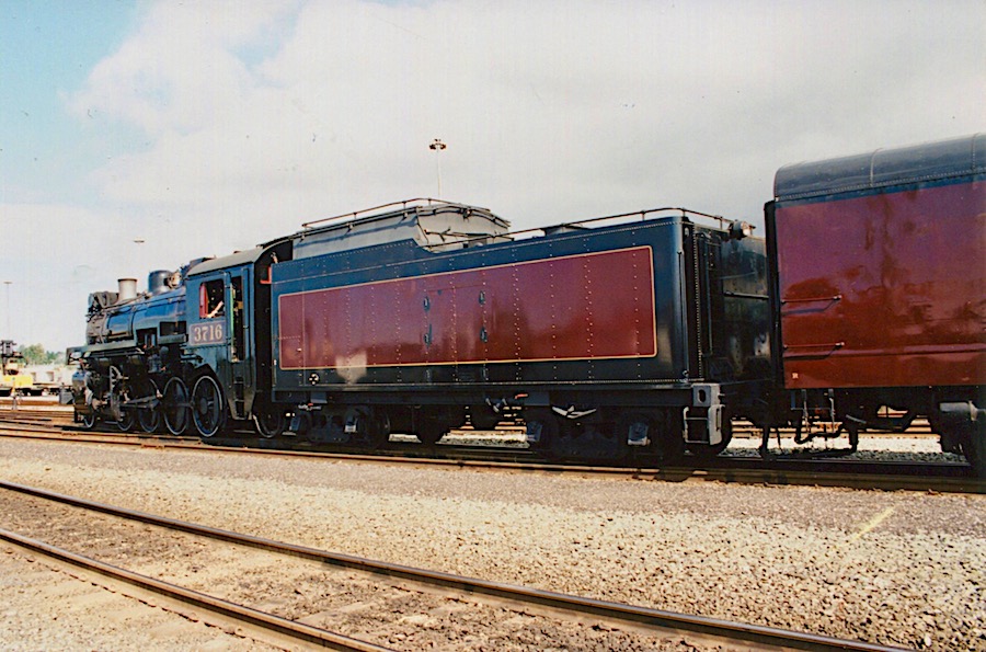 3716  new tender  N.Van (2).jpg