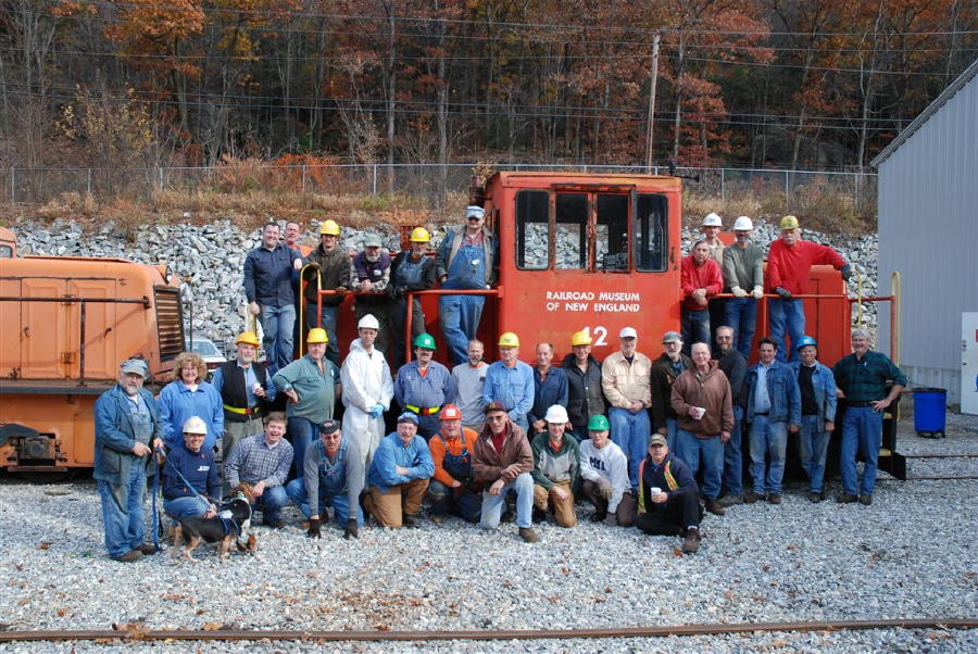 11-1-08 crew on 42.jpg