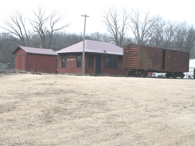 RI boxcar 21546 move 12-20-2010 pix # 6 by L Droge.JPG