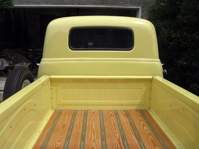 1955chevycreammedium2.jpg