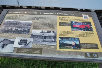 Conda Bus Sign.jpg