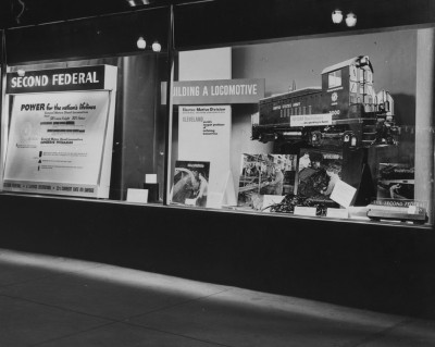 EMD-DISPLAY-STORE-WINDOW-CROP-SMALL.jpg