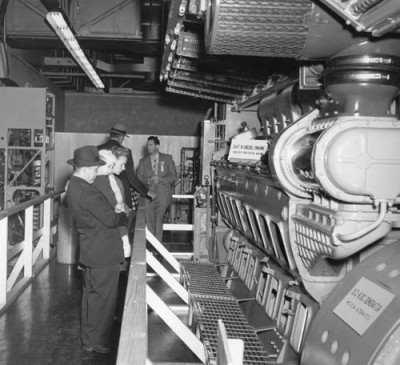 EMD-DISPLAY-567B-TRAINING-ENGINE.jpg