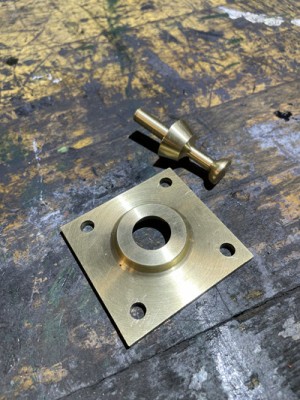 Eccentric rod cover and plug 4H.JPG
