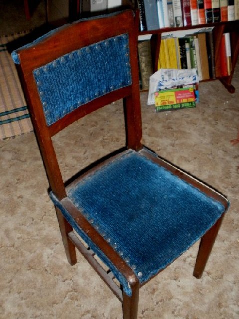 dressingchair.jpg