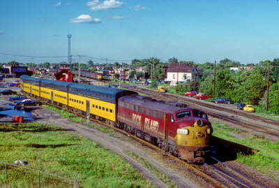 CRIP-660-E8A-W-CNW-CARS-BLUE-ISLAND-IL-01JUL77-P-COOK.jpg