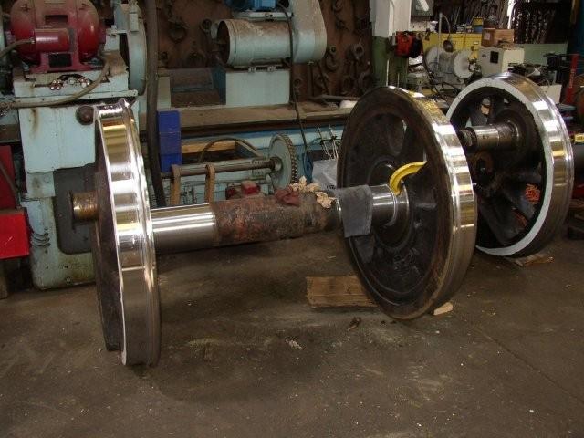 WRyM 4039 wheel turning june 2011 sm.jpg