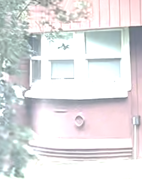 Pullman Point trolley red.png