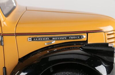 highway611946gmcgraintruckmodel.JPG