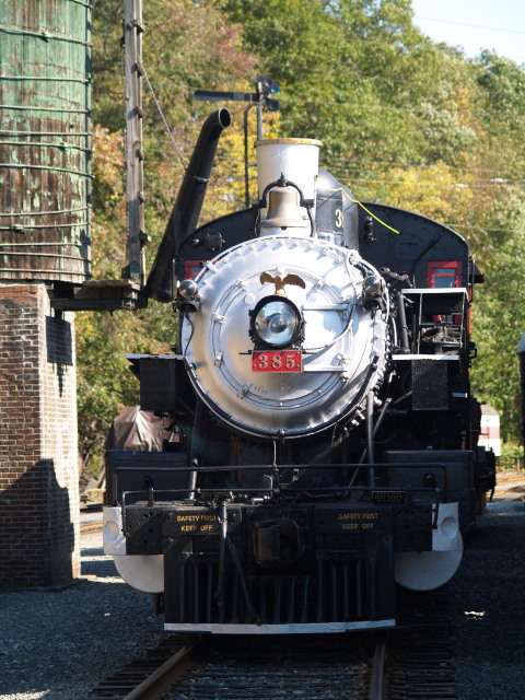 WRyM 385 At Water Tank 10-17-2011 B sm.jpg