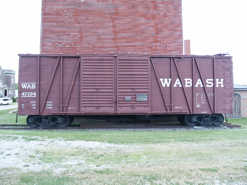 Hawes IL elevator and Wabash box # 47194 6-22-08.jpg