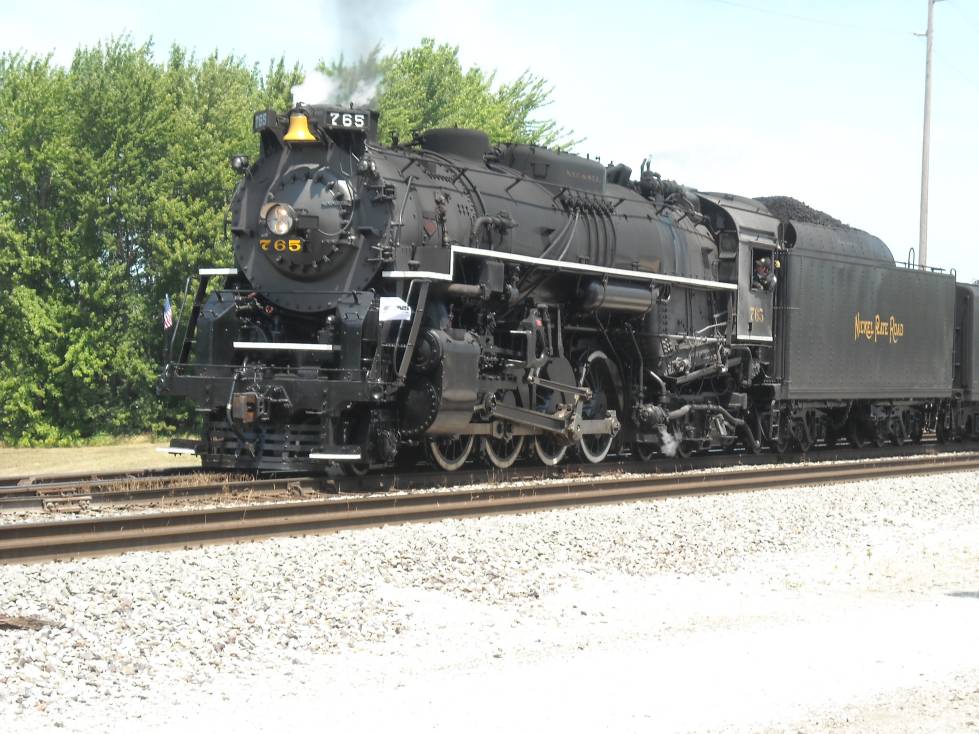 NKP 765 leaving Bellevue 7-22.jpg