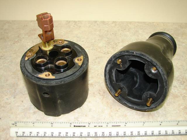 PN_female_plug_interior_640x480.jpg