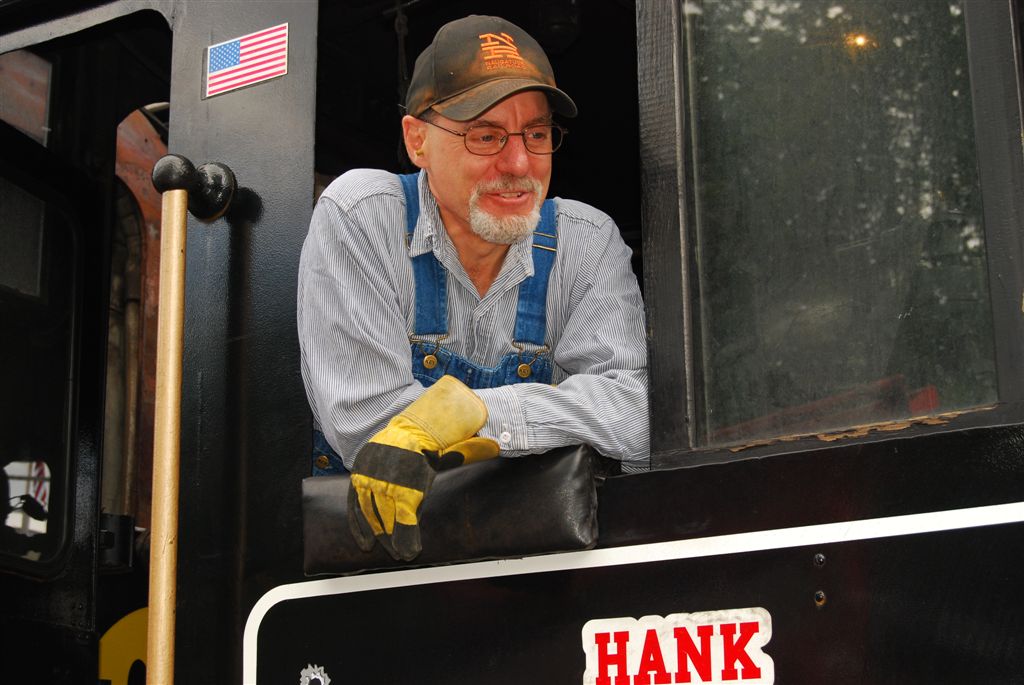HAL REISER IN CAB OF FLAGG COAL 75 6-17-2012.JPG