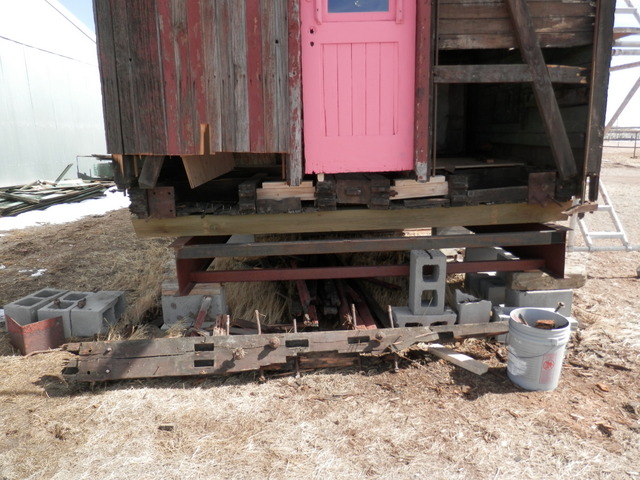 caboose beam 018.JPG