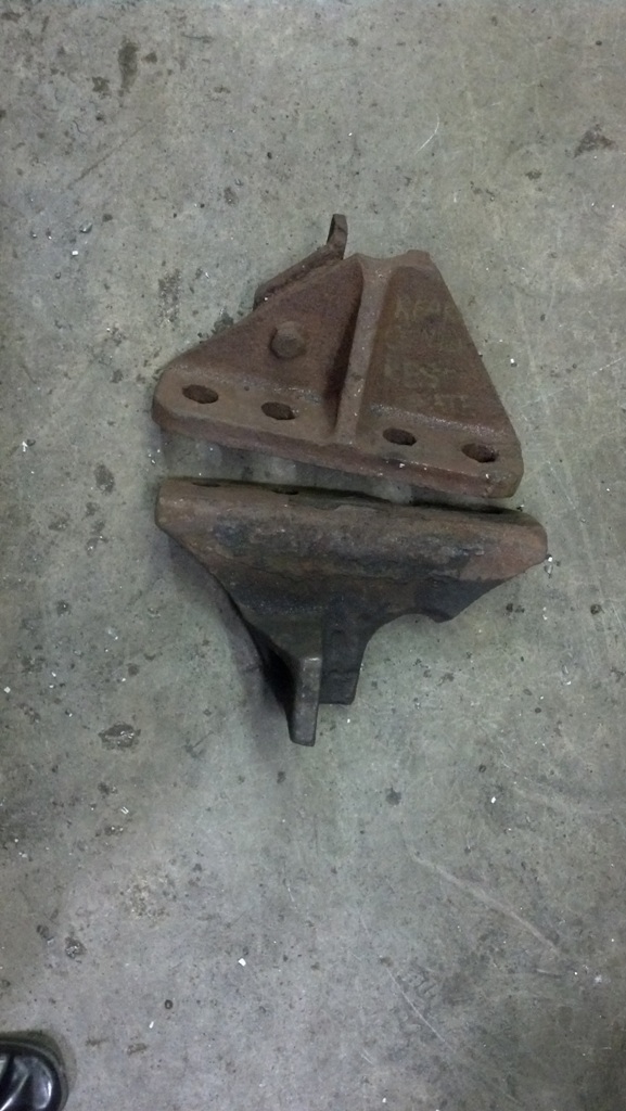 Old Center Rest Supports.jpg