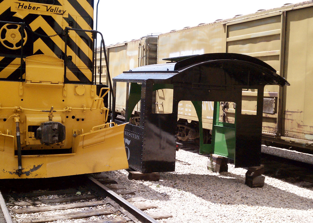 loco cab.jpg