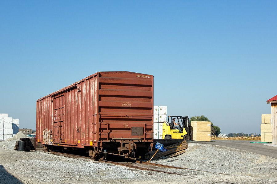 Box Car Unload LR.jpg