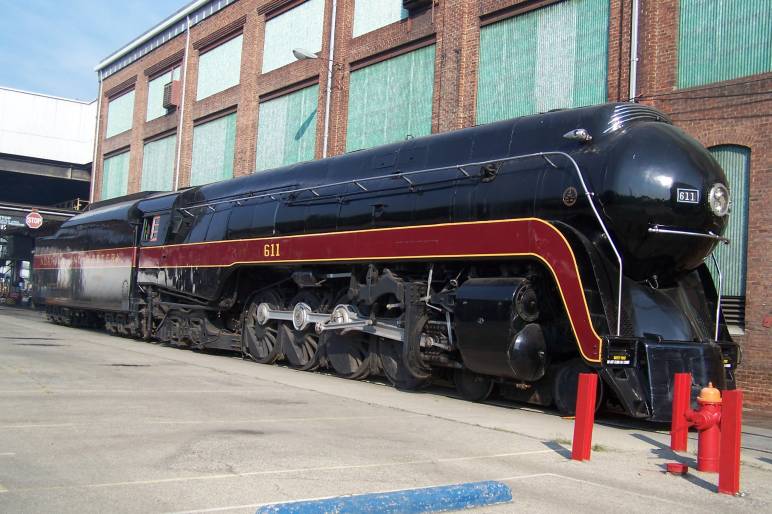 611 at East End Shops.jpg