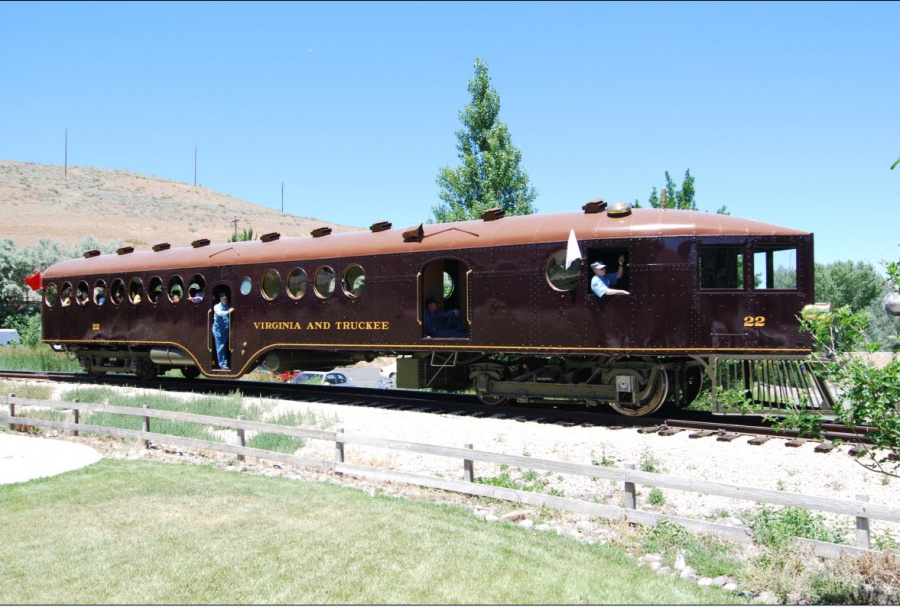 V_T_McKeen_outside[1].jpg