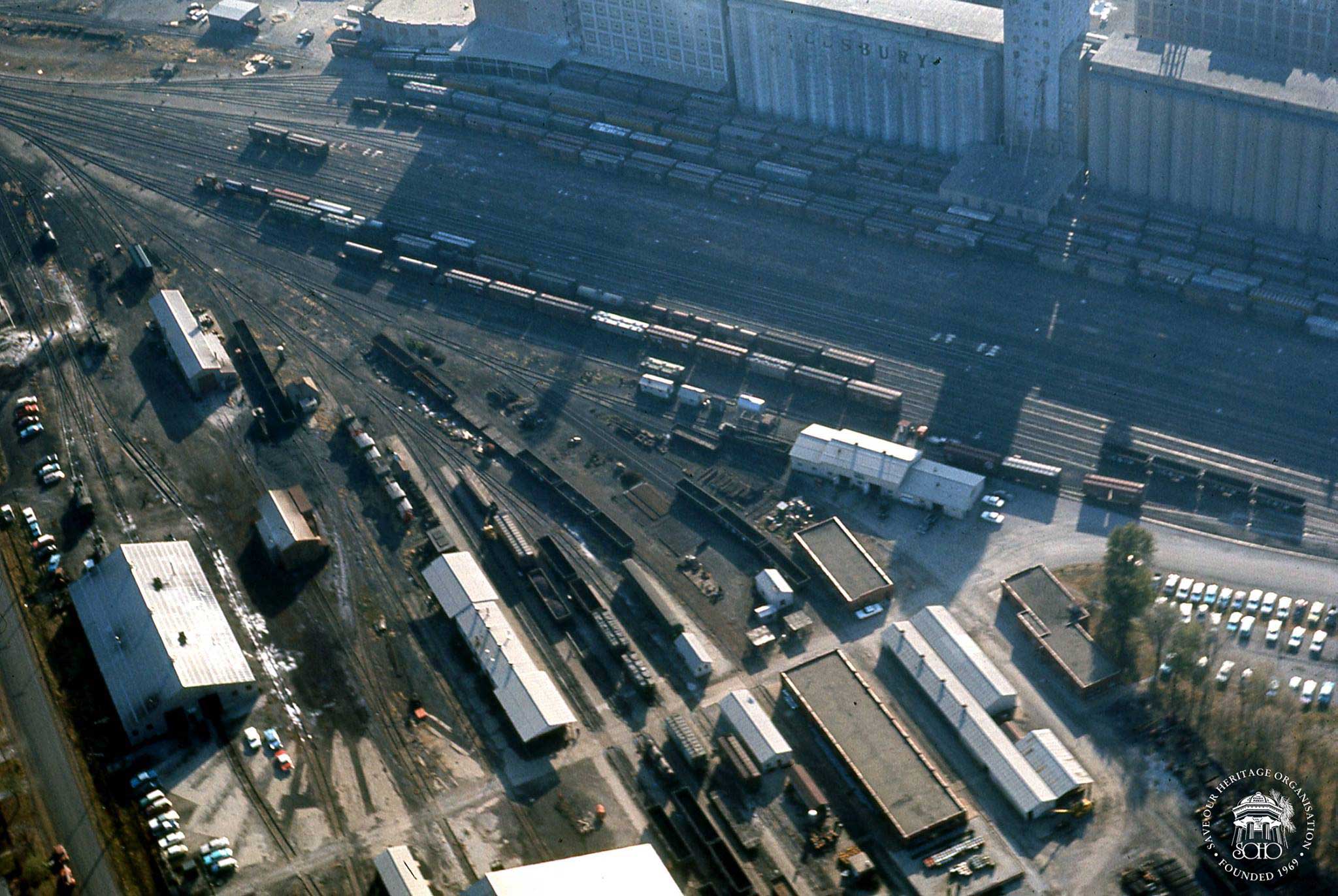 Unknown-RR-yard-1.jpg